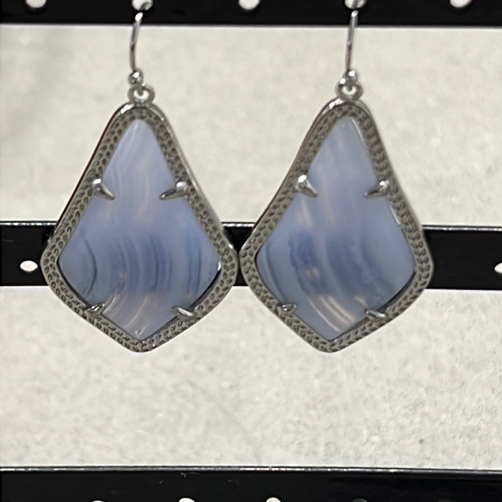 Kendra Scott earrings!
